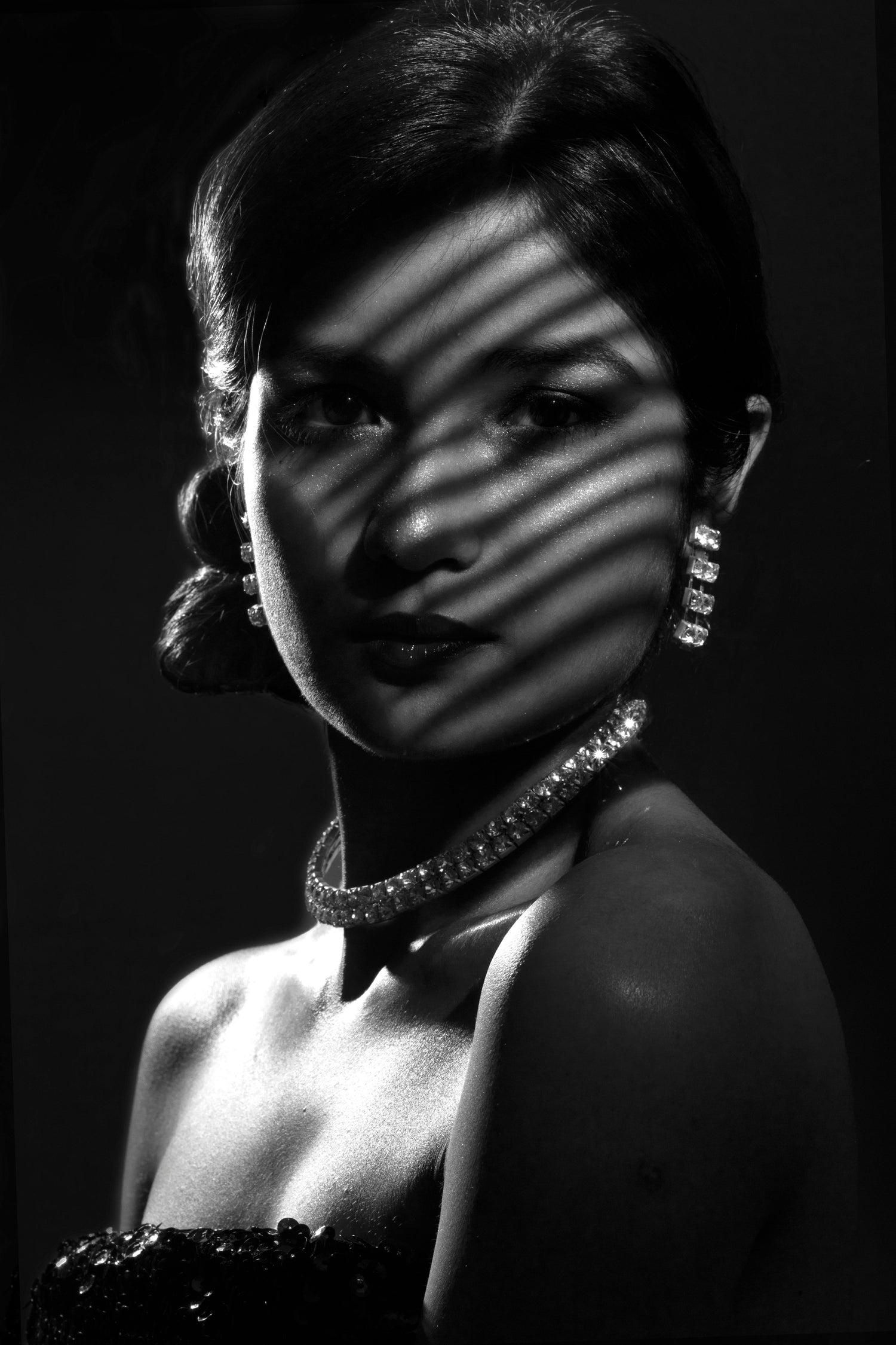 Selection of stylish jewelry and fashion accessories designed to complement any outfit.